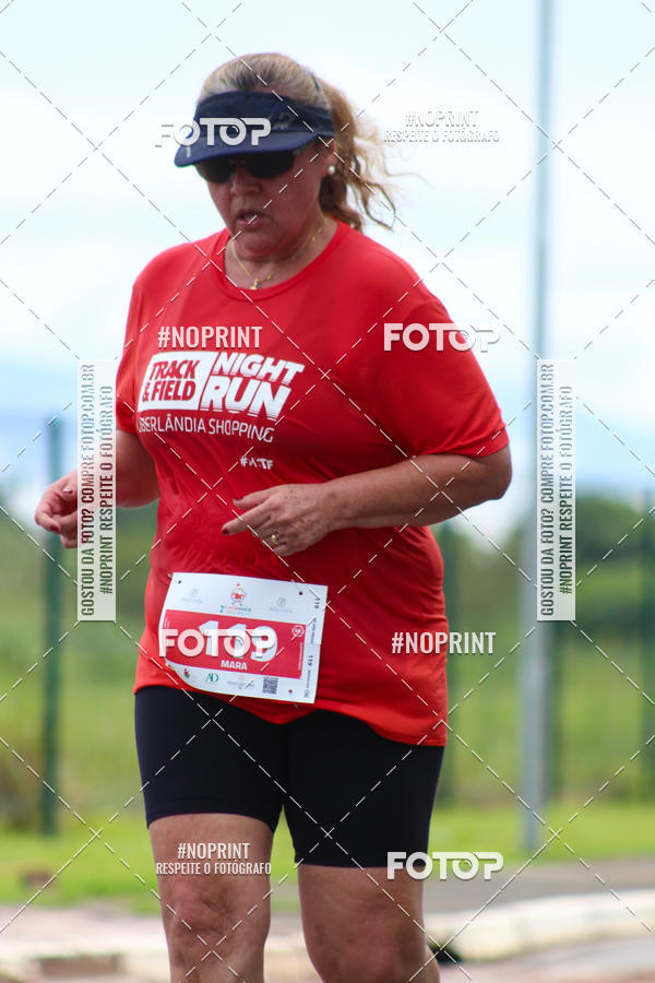 Buy your photos of the event2 Corrida de Natal Shopping Ptio Pinda on Fotop