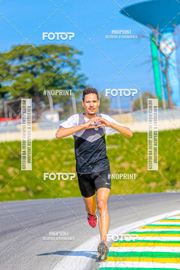 Buy your photos of the eventCorrida Virada pela Vida on Fotop