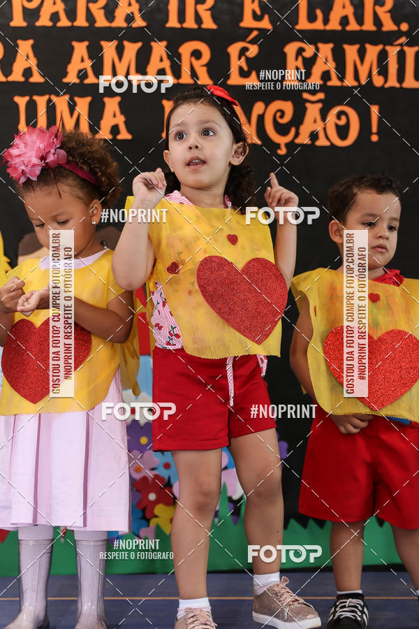 Buy your photos of the eventFesta da Famlia - Creche Azulo on Fotop