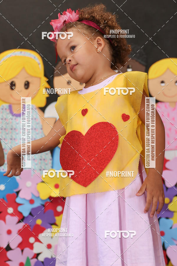 Buy your photos of the eventFesta da Famlia - Creche Azulo on Fotop