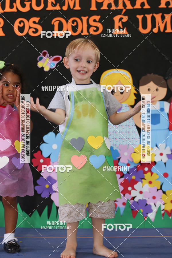 Buy your photos of the eventFesta da Famlia - Creche Azulo on Fotop