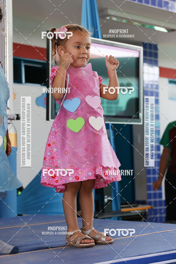 Buy your photos of the eventFesta da Famlia - Creche Azulo on Fotop