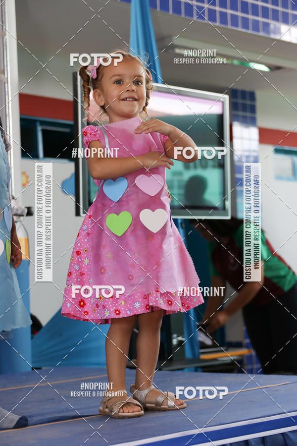 Buy your photos of the eventFesta da Famlia - Creche Azulo on Fotop