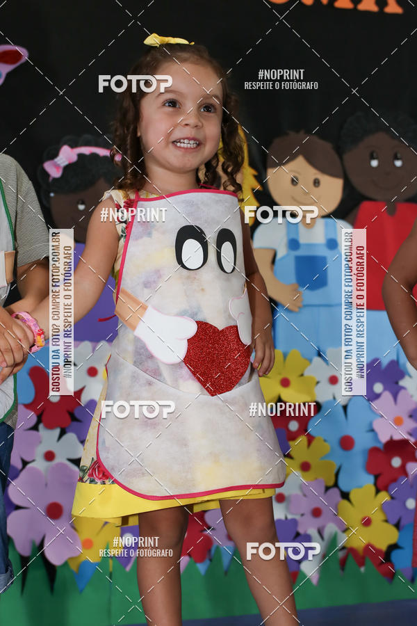 Buy your photos of the eventFesta da Famlia - Creche Azulo on Fotop