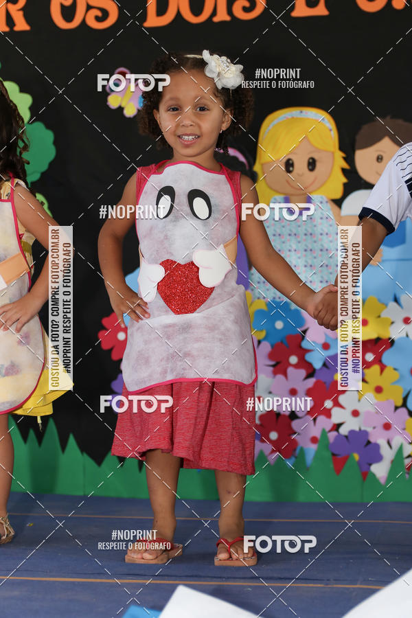 Buy your photos of the eventFesta da Famlia - Creche Azulo on Fotop