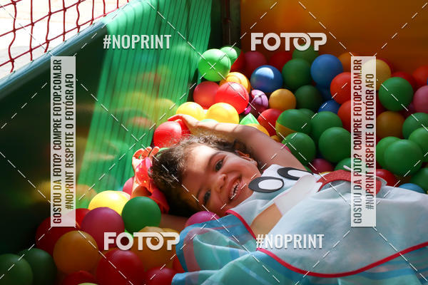 Buy your photos of the eventFesta da Famlia - Creche Azulo on Fotop