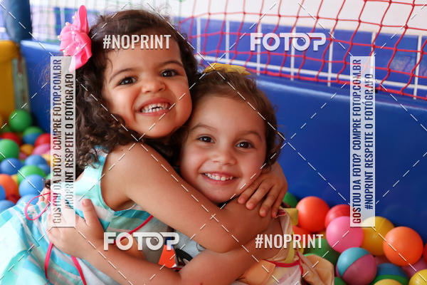 Buy your photos of the eventFesta da Famlia - Creche Azulo on Fotop