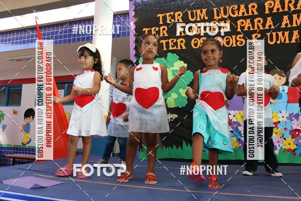 Buy your photos of the eventFesta da Famlia - Creche Azulo on Fotop