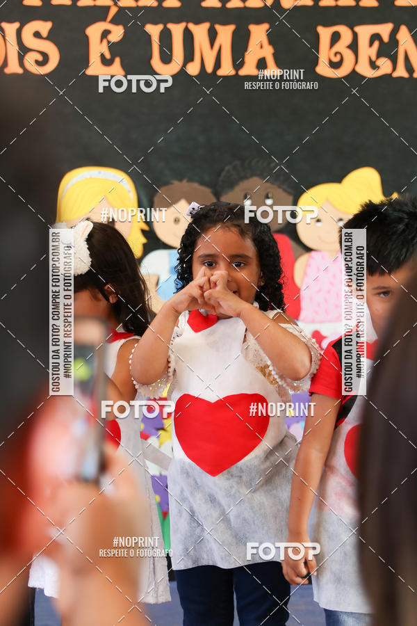 Buy your photos of the eventFesta da Famlia - Creche Azulo on Fotop