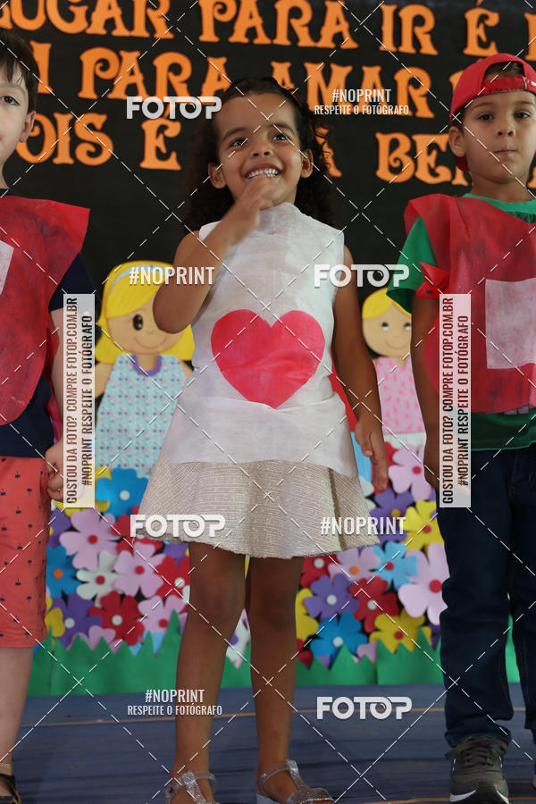 Buy your photos of the eventFesta da Famlia - Creche Azulo on Fotop