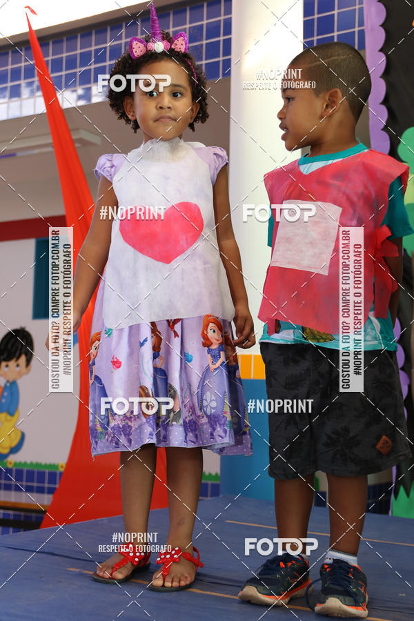 Buy your photos of the eventFesta da Famlia - Creche Azulo on Fotop