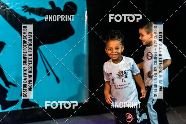 Buy your photos of the eventApresenta��o de Capoeira e Ju Jitsu 2019 on Fotop