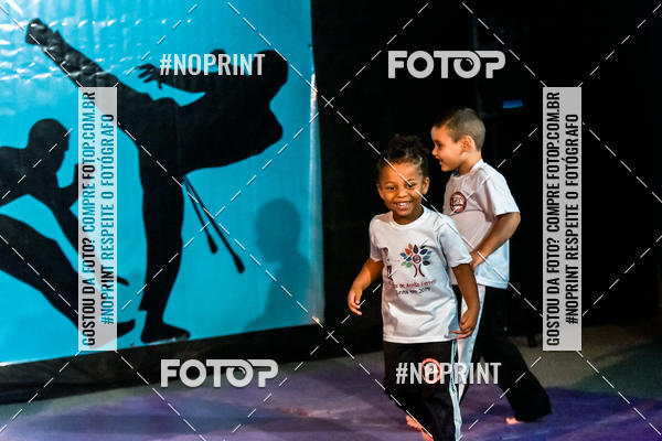 Buy your photos of the eventApresenta��o de Capoeira e Ju Jitsu 2019 on Fotop