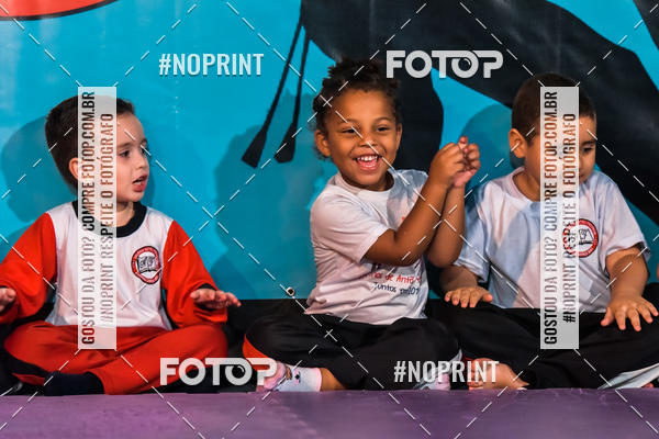 Buy your photos of the eventApresenta��o de Capoeira e Ju Jitsu 2019 on Fotop