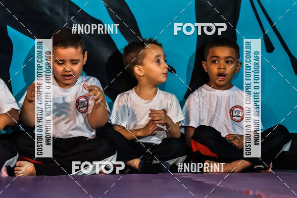 Buy your photos of the eventApresenta��o de Capoeira e Ju Jitsu 2019 on Fotop