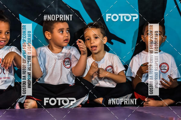 Buy your photos of the eventApresenta��o de Capoeira e Ju Jitsu 2019 on Fotop