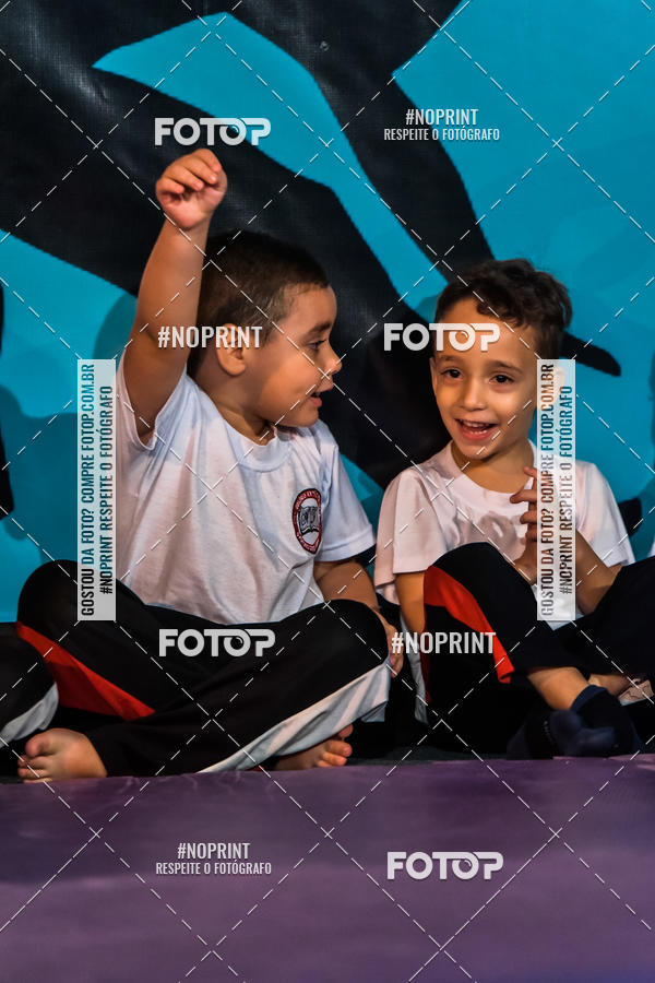 Buy your photos of the eventApresenta��o de Capoeira e Ju Jitsu 2019 on Fotop