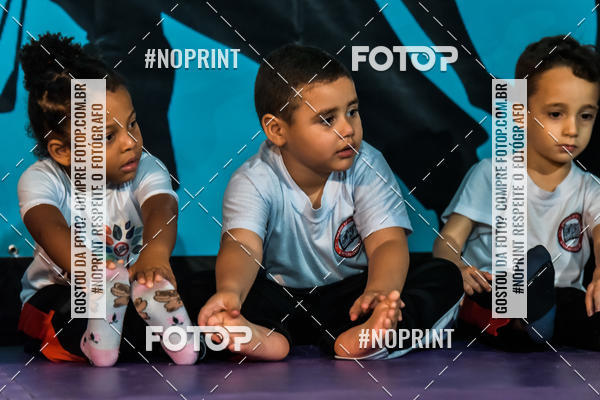 Buy your photos of the eventApresenta��o de Capoeira e Ju Jitsu 2019 on Fotop