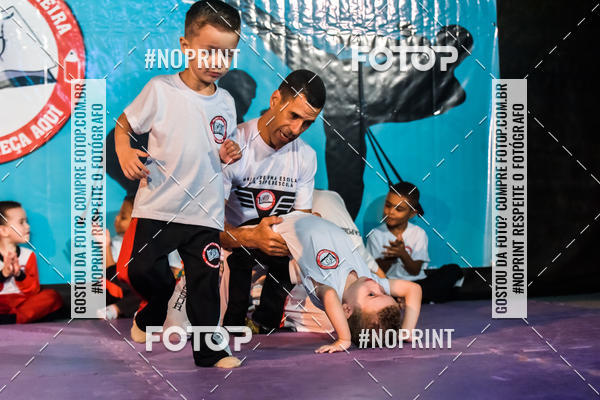 Buy your photos of the eventApresenta��o de Capoeira e Ju Jitsu 2019 on Fotop