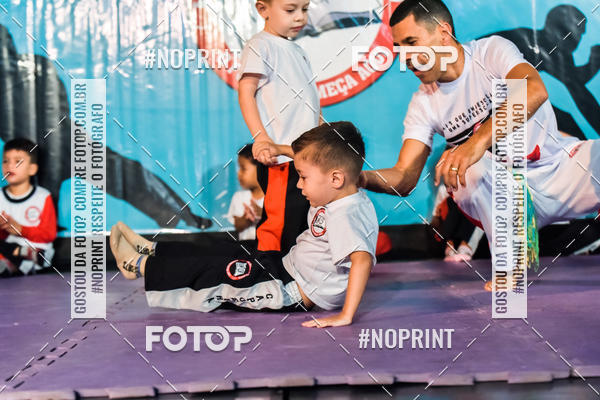 Buy your photos of the eventApresenta��o de Capoeira e Ju Jitsu 2019 on Fotop