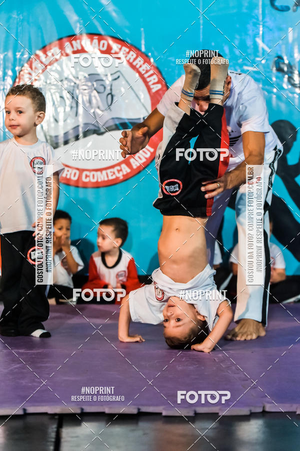 Buy your photos of the eventApresenta��o de Capoeira e Ju Jitsu 2019 on Fotop