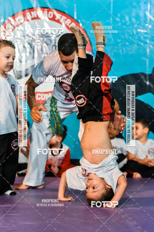 Buy your photos of the eventApresenta��o de Capoeira e Ju Jitsu 2019 on Fotop