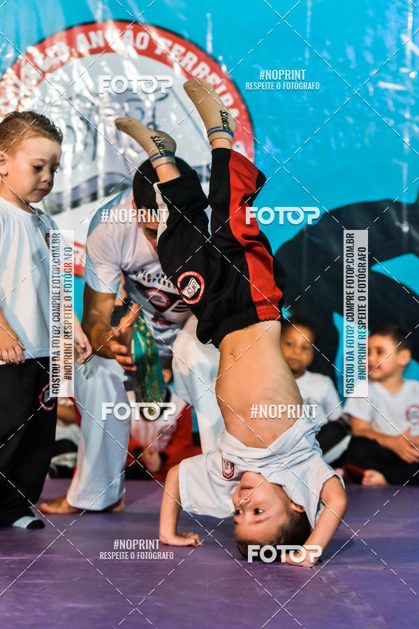 Buy your photos of the eventApresenta��o de Capoeira e Ju Jitsu 2019 on Fotop