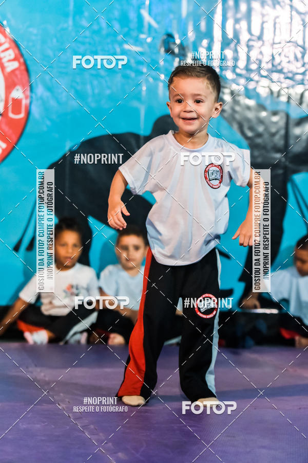 Buy your photos of the eventApresenta��o de Capoeira e Ju Jitsu 2019 on Fotop