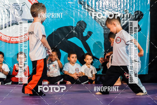 Buy your photos of the eventApresenta��o de Capoeira e Ju Jitsu 2019 on Fotop