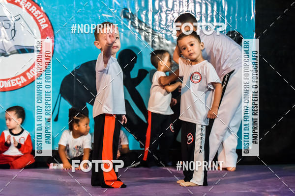 Buy your photos of the eventApresenta��o de Capoeira e Ju Jitsu 2019 on Fotop