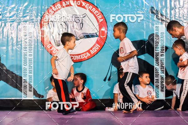 Buy your photos of the eventApresenta��o de Capoeira e Ju Jitsu 2019 on Fotop