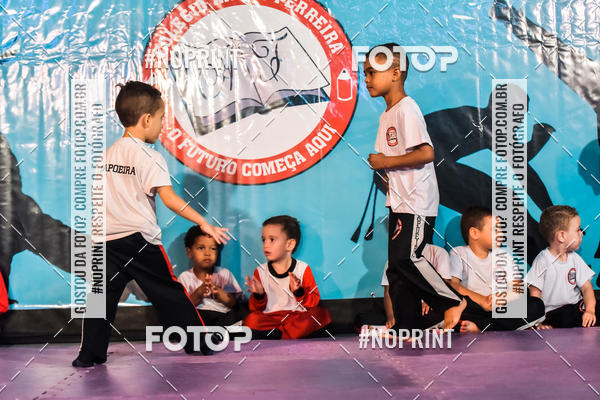 Buy your photos of the eventApresenta��o de Capoeira e Ju Jitsu 2019 on Fotop