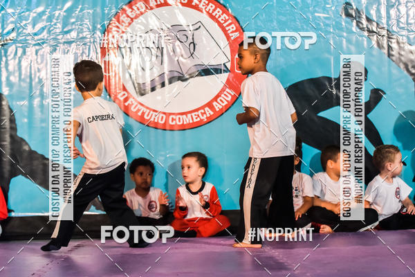 Buy your photos of the eventApresenta��o de Capoeira e Ju Jitsu 2019 on Fotop