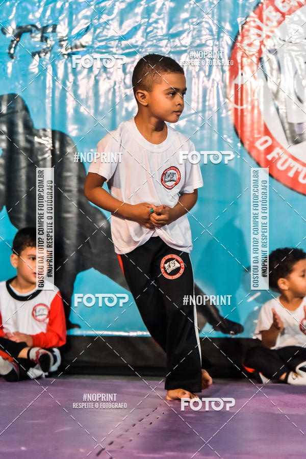 Buy your photos of the eventApresenta��o de Capoeira e Ju Jitsu 2019 on Fotop
