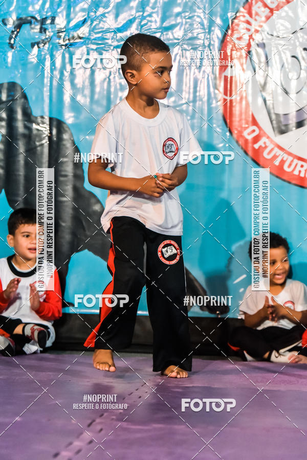 Buy your photos of the eventApresenta��o de Capoeira e Ju Jitsu 2019 on Fotop