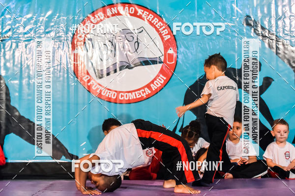 Buy your photos of the eventApresenta��o de Capoeira e Ju Jitsu 2019 on Fotop