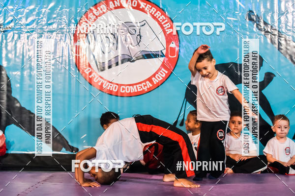 Buy your photos of the eventApresenta��o de Capoeira e Ju Jitsu 2019 on Fotop
