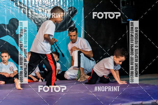 Buy your photos of the eventApresenta��o de Capoeira e Ju Jitsu 2019 on Fotop
