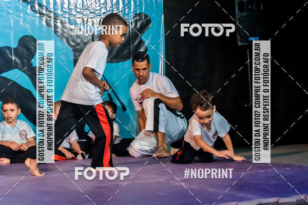 Buy your photos of the eventApresenta��o de Capoeira e Ju Jitsu 2019 on Fotop