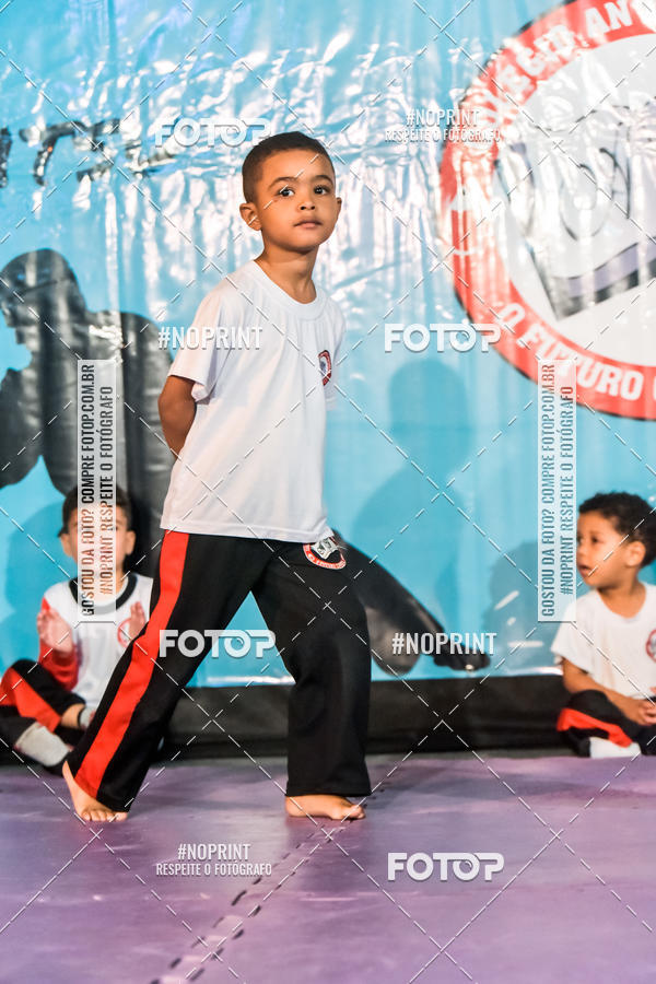 Buy your photos of the eventApresenta��o de Capoeira e Ju Jitsu 2019 on Fotop