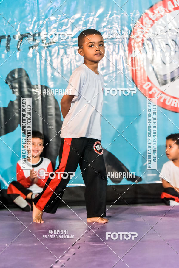 Buy your photos of the eventApresenta��o de Capoeira e Ju Jitsu 2019 on Fotop