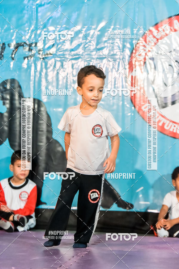 Buy your photos of the eventApresenta��o de Capoeira e Ju Jitsu 2019 on Fotop