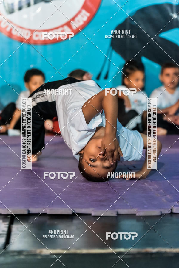 Buy your photos of the eventApresenta��o de Capoeira e Ju Jitsu 2019 on Fotop