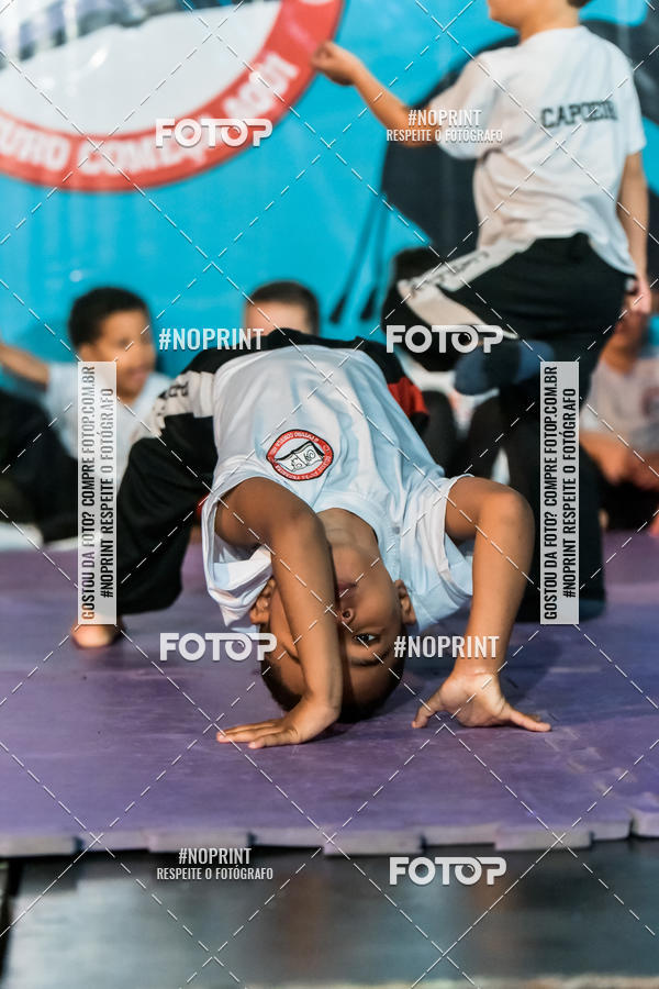 Buy your photos of the eventApresenta��o de Capoeira e Ju Jitsu 2019 on Fotop