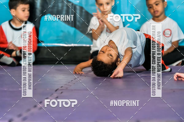 Buy your photos of the eventApresenta��o de Capoeira e Ju Jitsu 2019 on Fotop