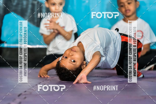 Buy your photos of the eventApresenta��o de Capoeira e Ju Jitsu 2019 on Fotop