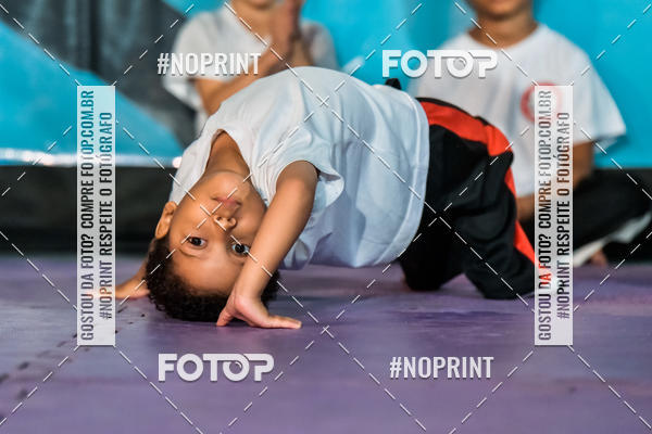 Buy your photos of the eventApresenta��o de Capoeira e Ju Jitsu 2019 on Fotop