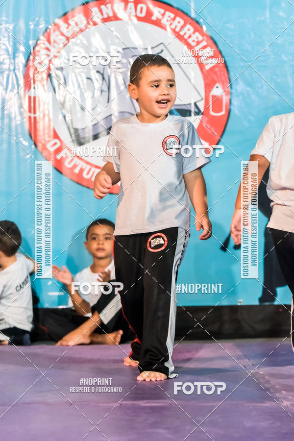 Buy your photos of the eventApresenta��o de Capoeira e Ju Jitsu 2019 on Fotop