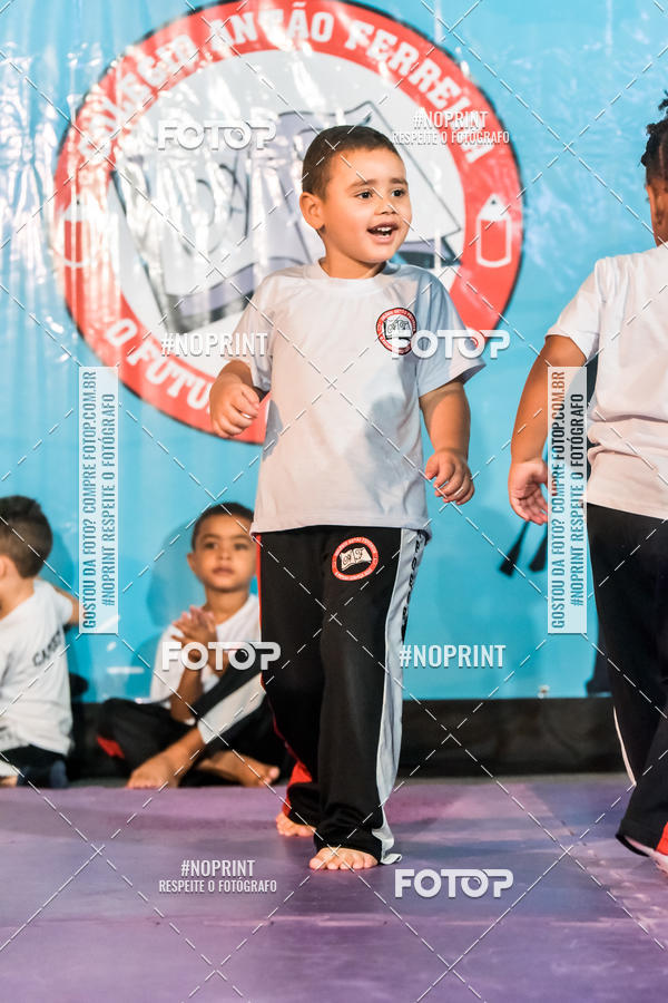 Buy your photos of the eventApresenta��o de Capoeira e Ju Jitsu 2019 on Fotop