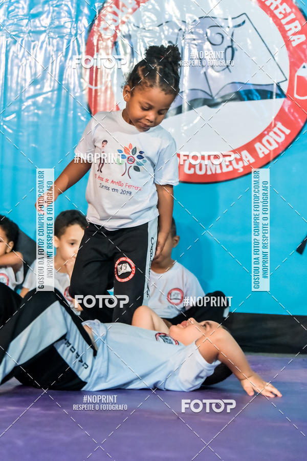 Buy your photos of the eventApresenta��o de Capoeira e Ju Jitsu 2019 on Fotop
